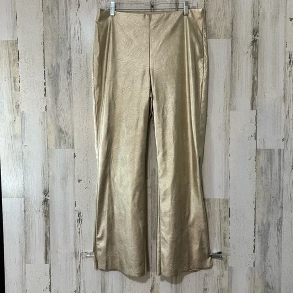 Vince Camuto Gold Metallic Flare Pants - Picture 10 of 10